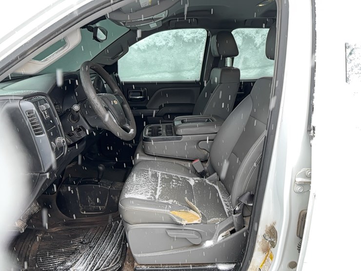 2016-chevrolet-2500hd-image-12