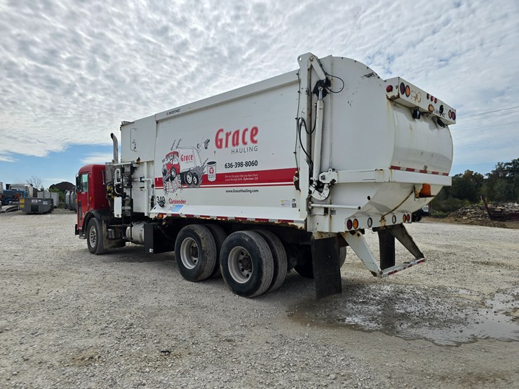 2003-peterbilt-320-image-18