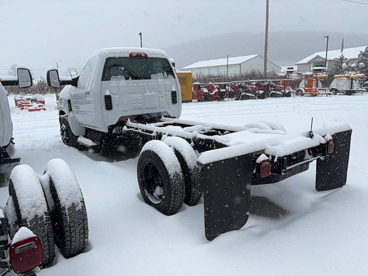 chevrolet-6500-image-8