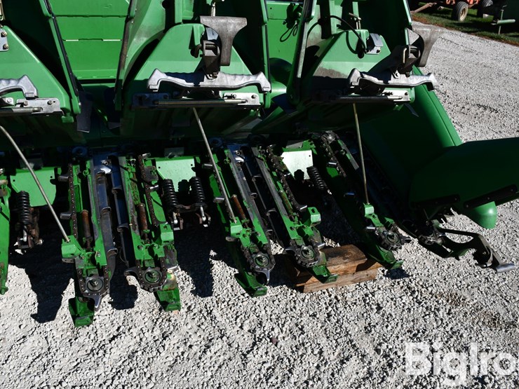 john-deere-608c-image-16