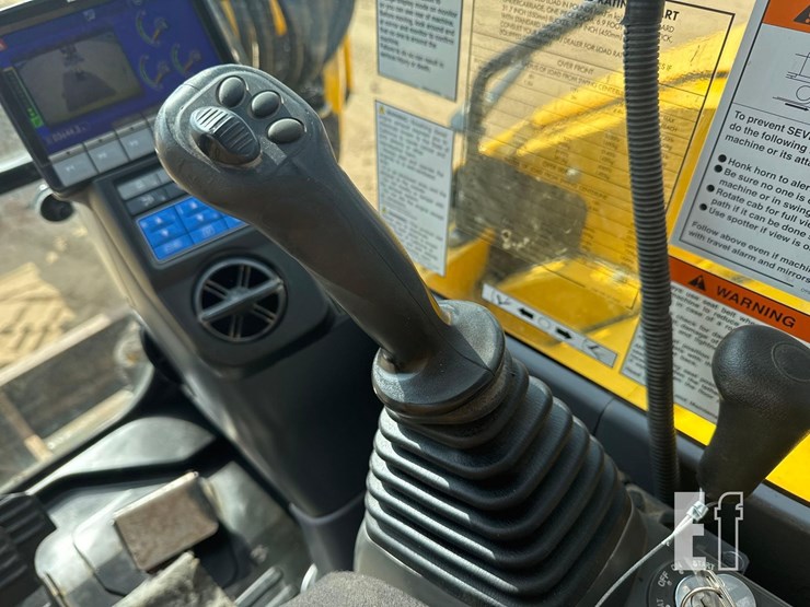 komatsu-pc88mr-10-image-27