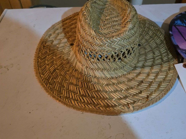 stetson-7-1/8-cowboy-hat,-2-sun-hats-image-4