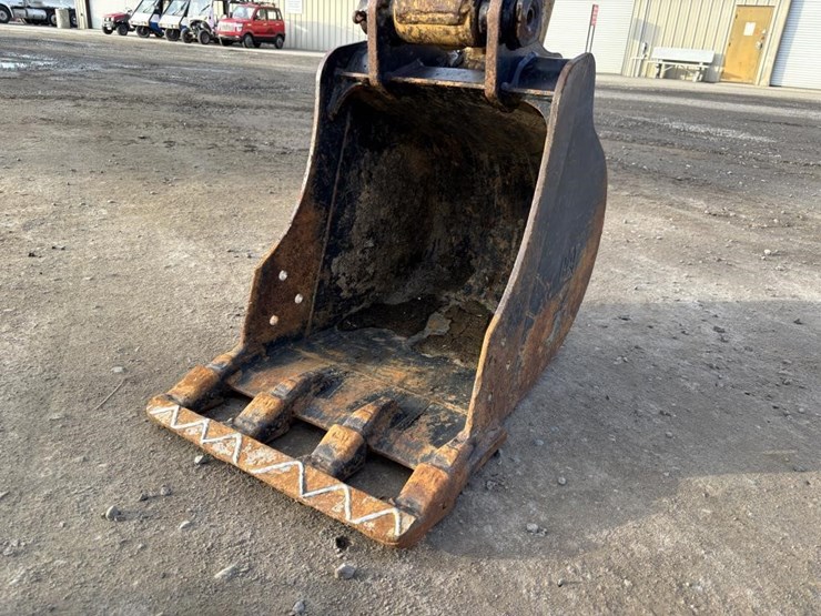 2022-caterpillar-303.5-image-12