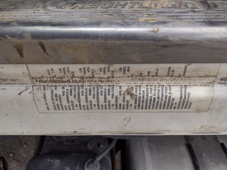 freightliner-122sd-image-7