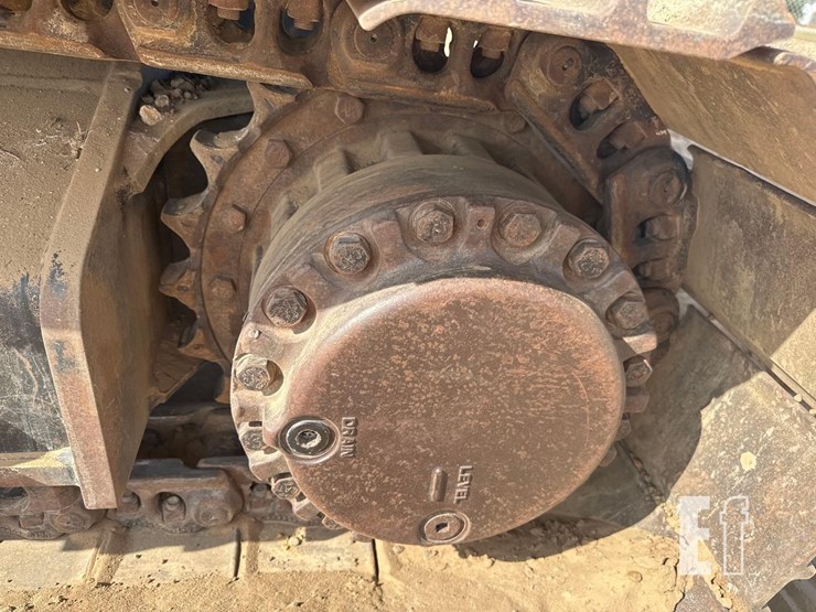 2019-caterpillar-326fl-image-10