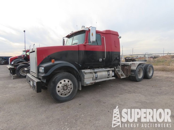 2015-western-star-4900-image-1