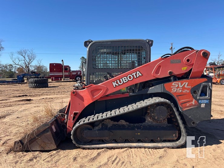2019-kubota-svl95-2s-image-1
