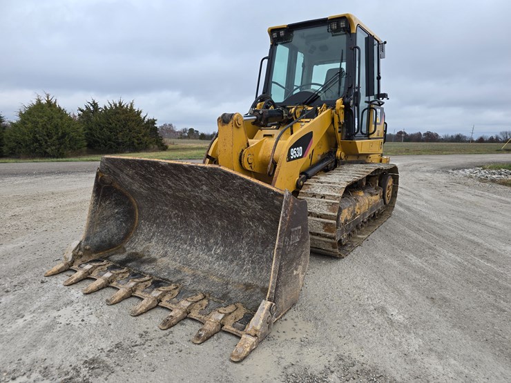 caterpillar-953d-image-1