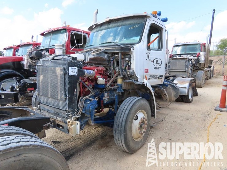 2018-peterbilt-367-image-1