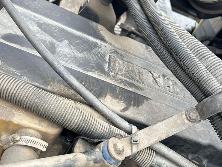 peterbilt-384-image-55