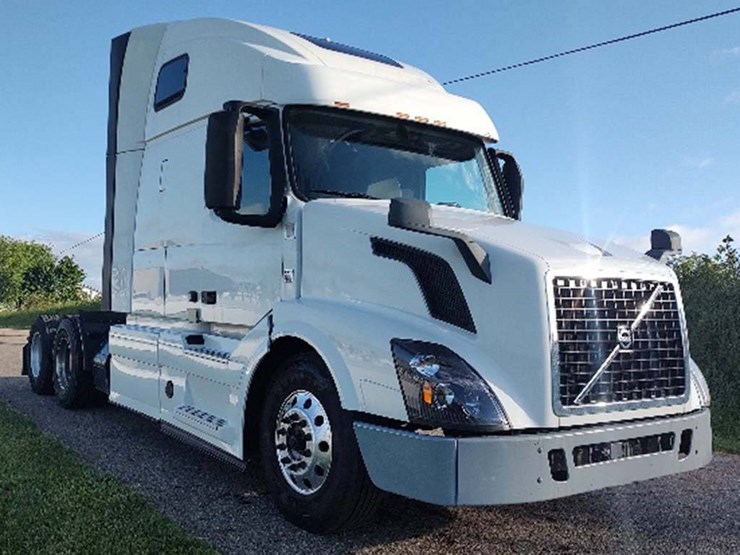 2018-volvo-vnl-670-image-1