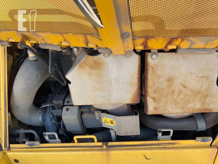 2019-komatsu-d65pxi-18-image-24