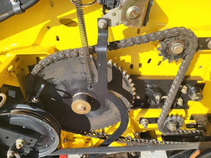 new-holland-74c-image-51