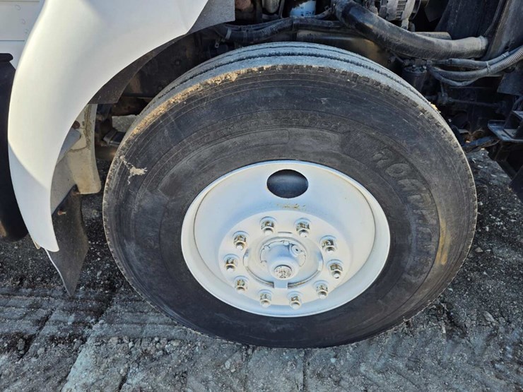 2006-kenworth-t300-image-13