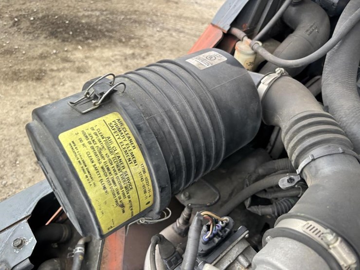 2011-toyota-8fgcu30-image-32