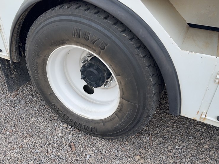 international-durastar-4400-image-7