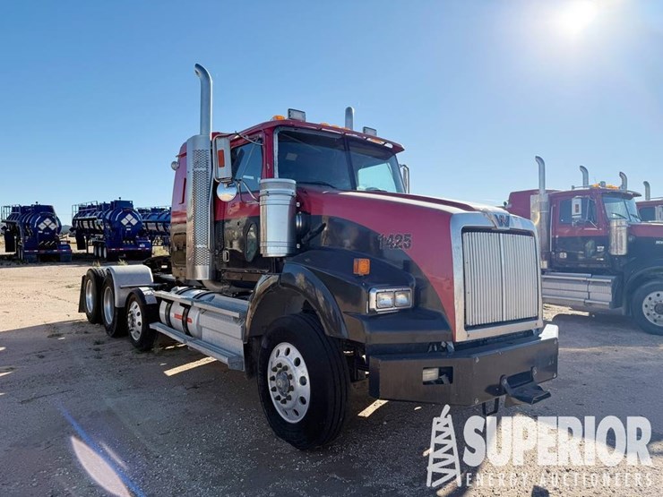western-star-4900-image-2