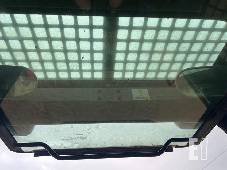 2019-takeuchi-tl8-image-28