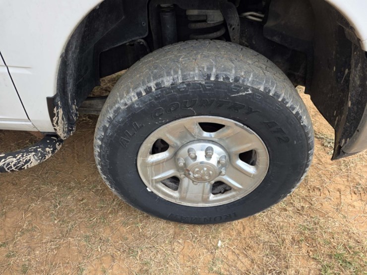 2018-dodge-2500-image-13