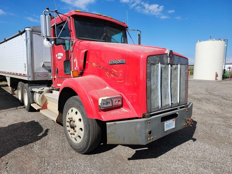 2011-kenworth-t800-image-14