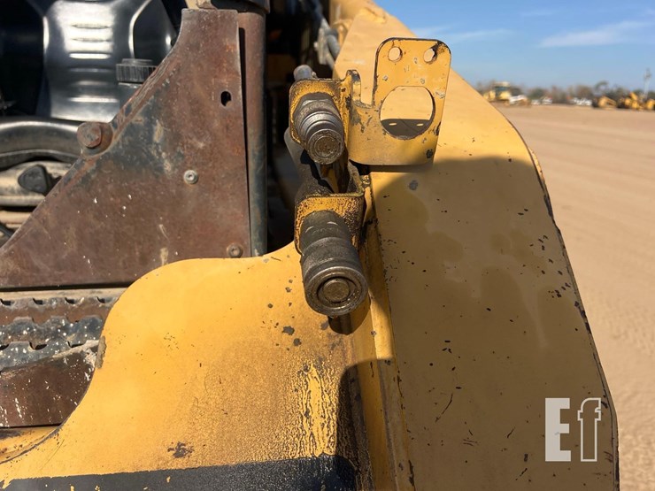 2005-caterpillar-262b-image-11