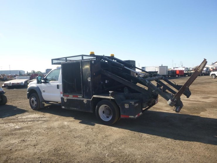 2012-ford-f550-image-4