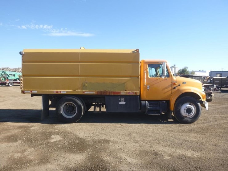 2001-international-4700-image-7