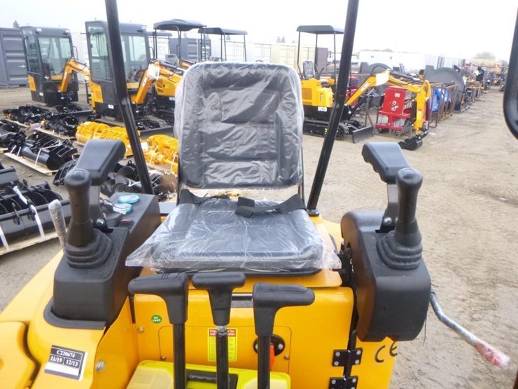 2025-vicsec-vc15p-hydraulic-excavator-image-19