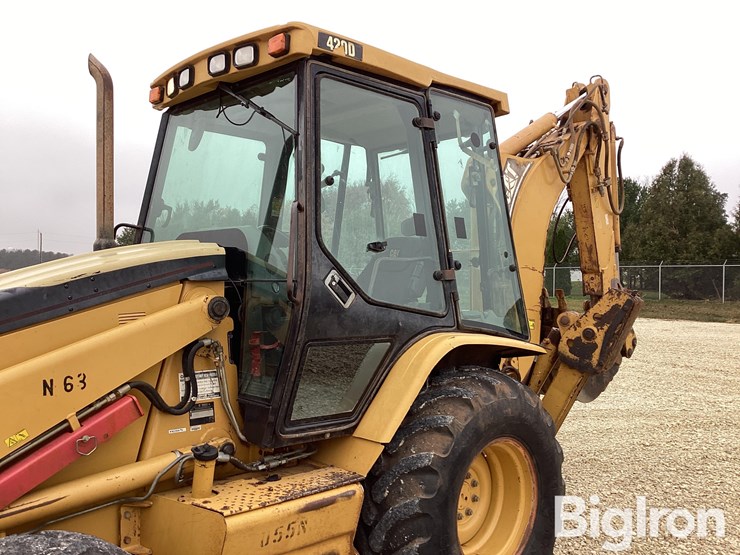 caterpillar-420d-image-12