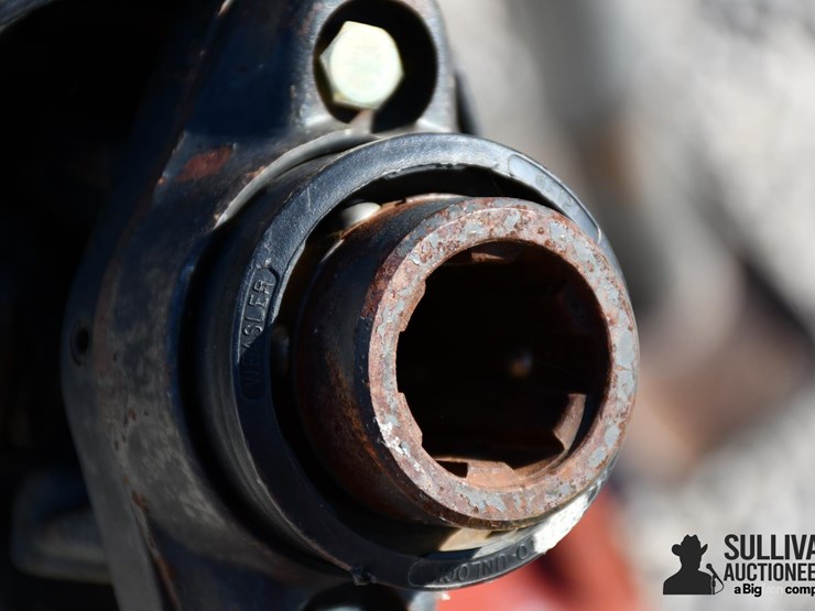 buhler-farm-king-y1070tm-10"x70'-swing-away-auger-image-11