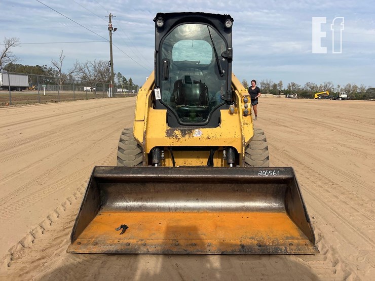 2016-caterpillar-236d-image-7