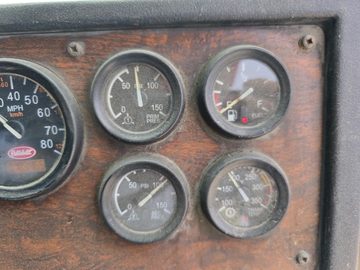 2003-peterbilt-320-image-60