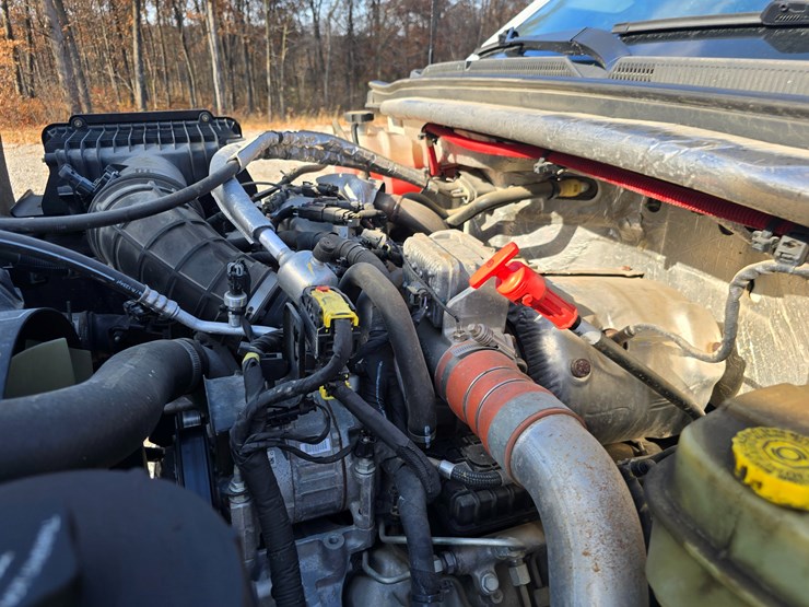 chevrolet-silverado-5500hd-image-56