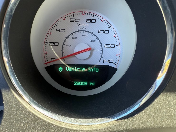 #1735-•-2013-dodge-challenger-(wi-title-in-delay)-(black-river-falls,-wi)-image-24