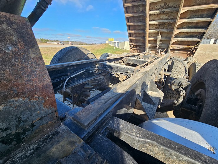 peterbilt-379-image-46