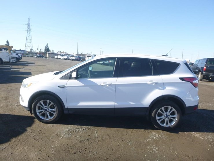 2017-ford-escape-image-5