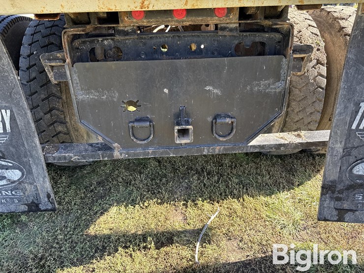 international-4700-image-10