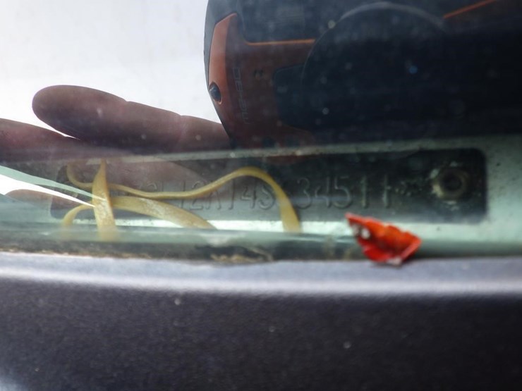 2004-dodge-dakota-image-13