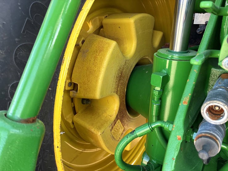 2014-john-deere-8295r-image-65