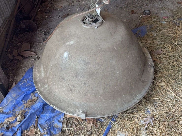 light,-gas-can,-hardware,-cabinets,-misc.-image-1