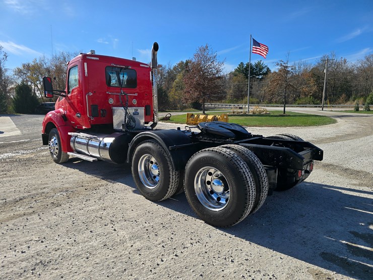 kenworth-t880-image-16