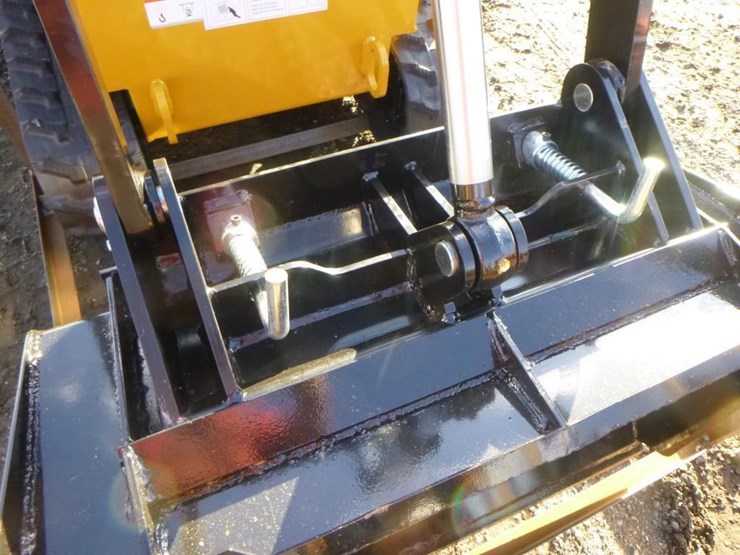 2025-agt-mx-mrt14-skid-steer-track-loader-image-9