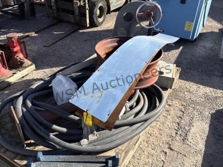 pallet-of-misc-image-4