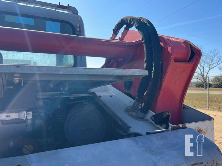 2019-takeuchi-tl12v2-image-24