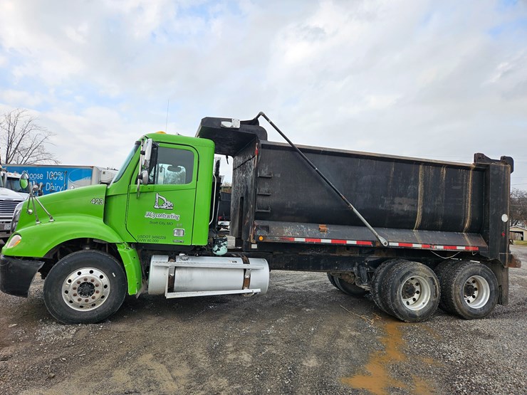 freightliner-columbia-112-image-6