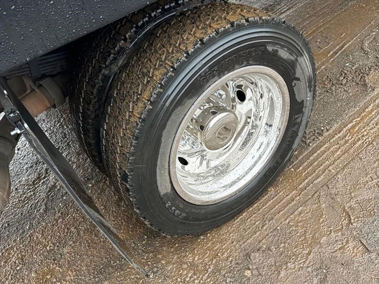 ford-f550-xl-image-11