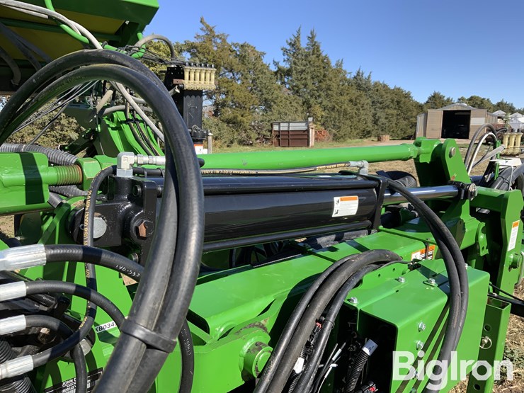 john-deere-dr12-image-15