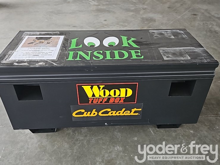 unused-wood-tuff-tow-48"-box-7-pcs-cub-cadet-tool-kit,-hedge,-trimmer,-cordless-chainsaw,-leaf-blower,-string-trimmer,-battery-charger-image-2