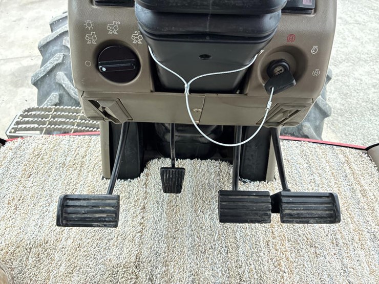 case-ih-magnum-245-image-77