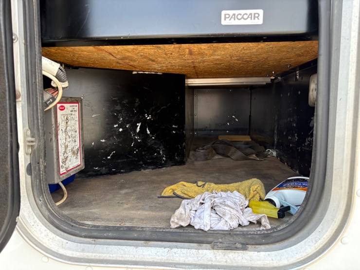 peterbilt-367-image-14